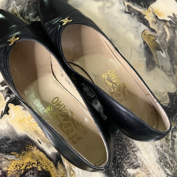 Vintage Salvatore Ferragamo Kitten Heels - Picture 7 of 9